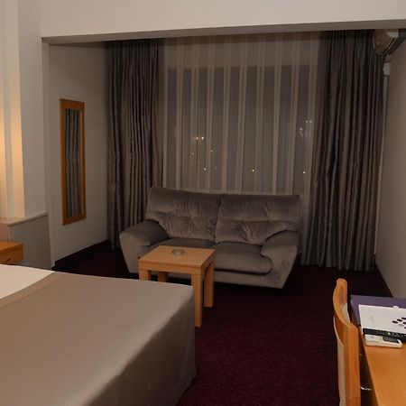 Hande Hotel Mustafakemalpaşa Esterno foto