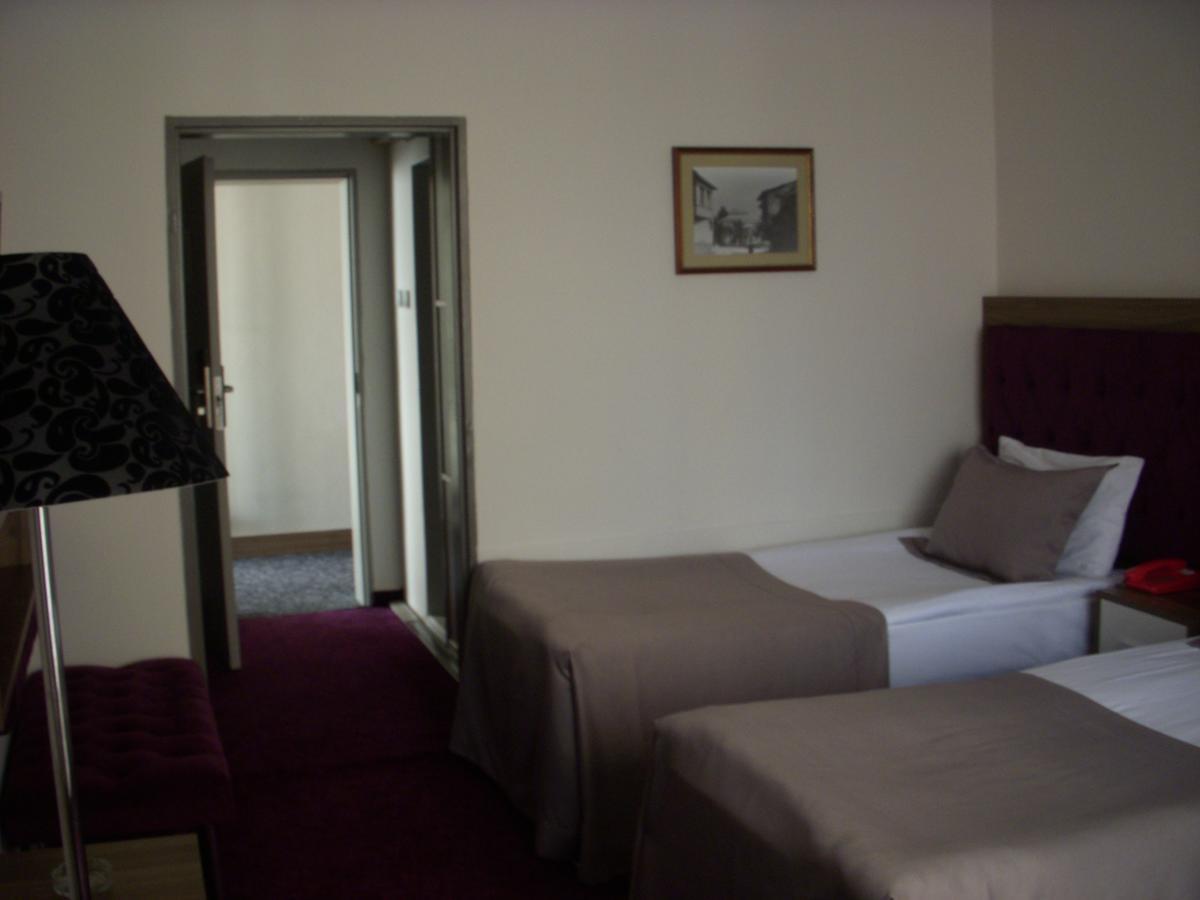Hande Hotel Mustafakemalpaşa Esterno foto