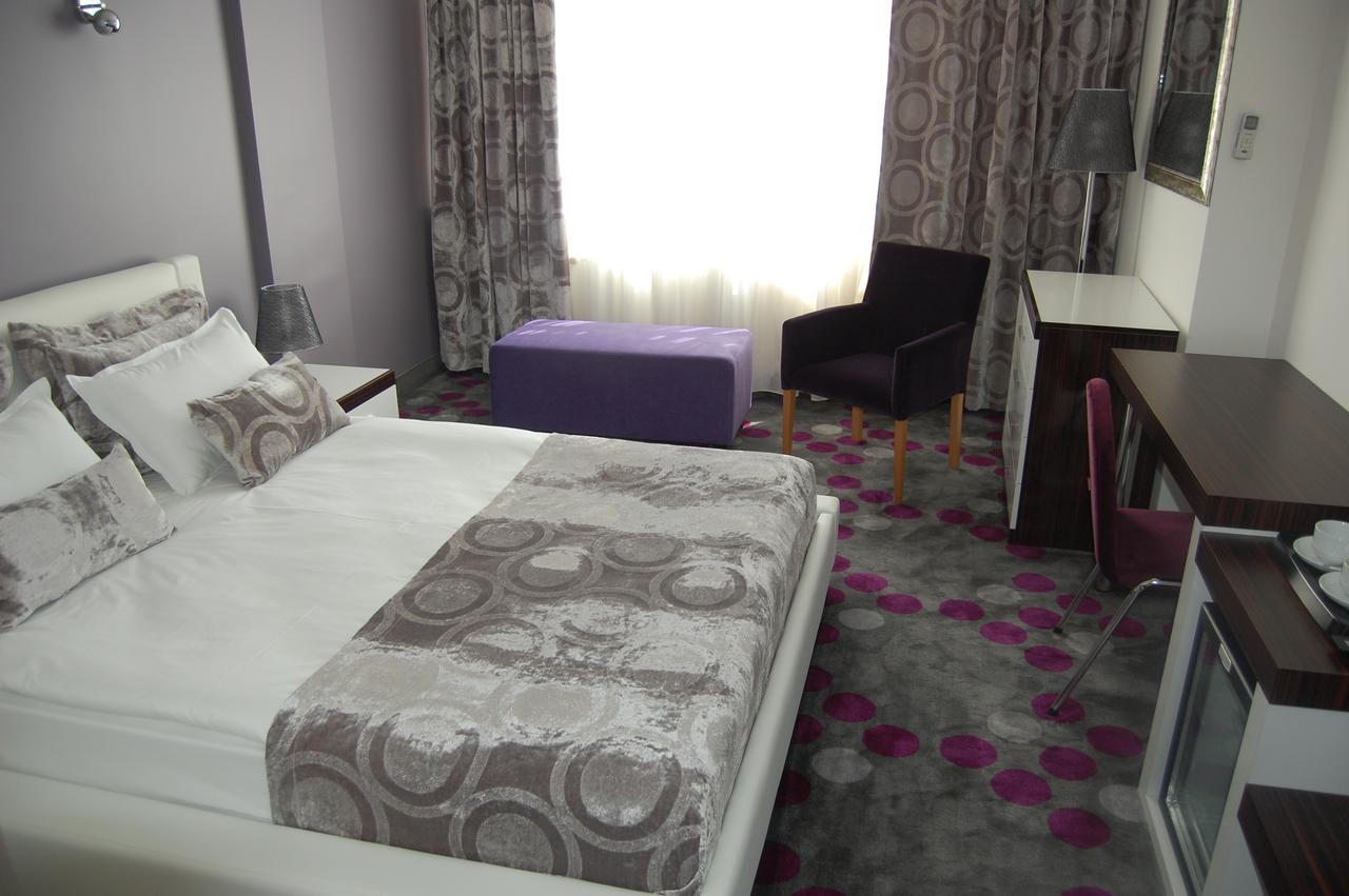 Hande Hotel Mustafakemalpaşa Esterno foto