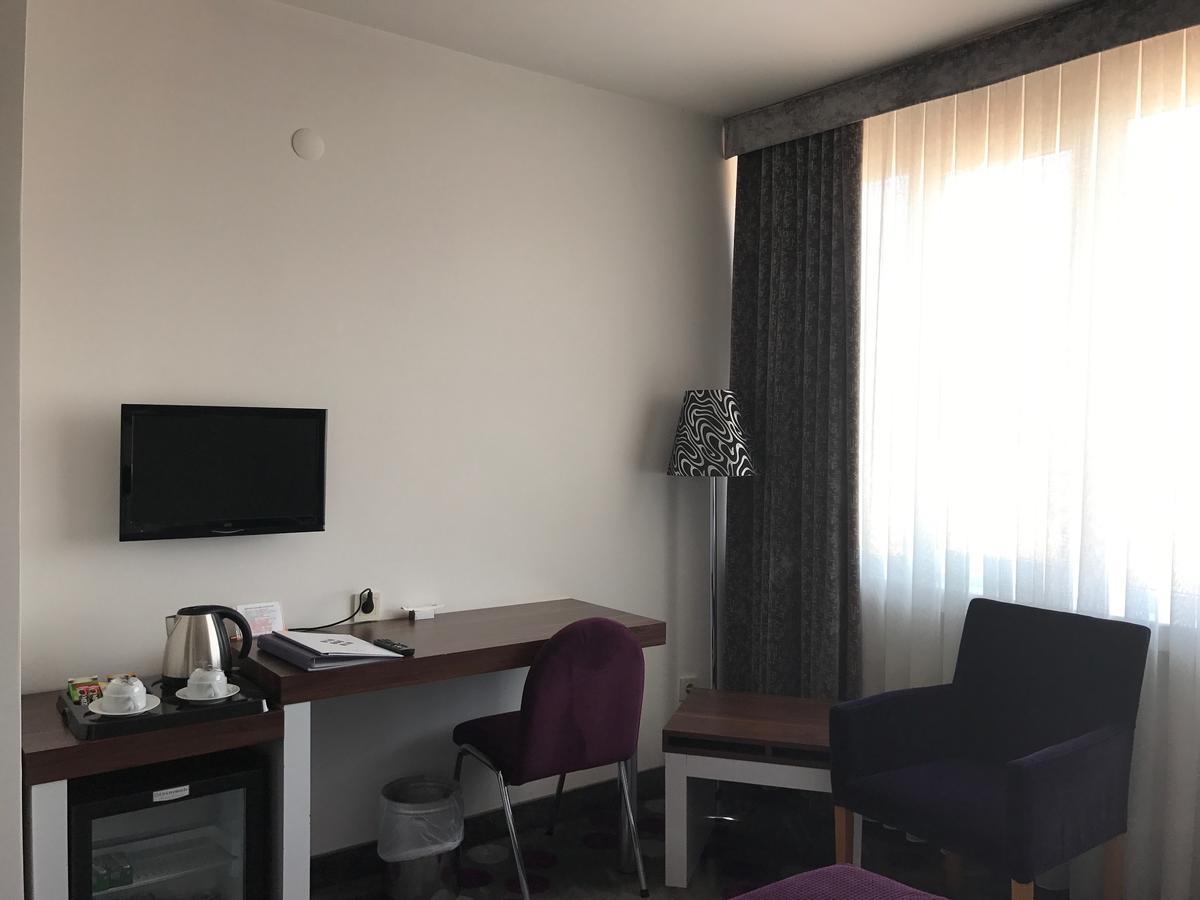 Hande Hotel Mustafakemalpaşa Esterno foto