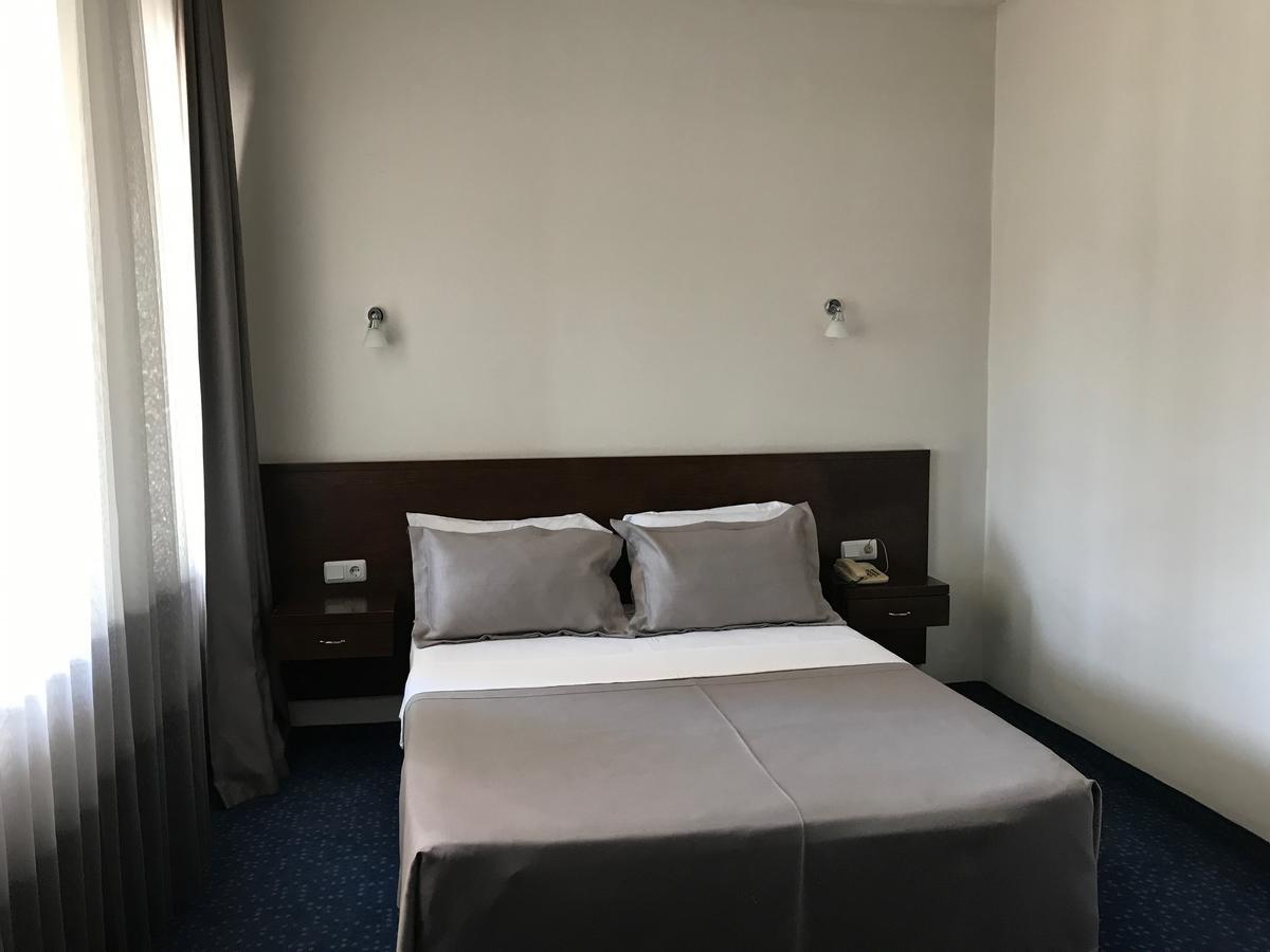 Hande Hotel Mustafakemalpaşa Esterno foto
