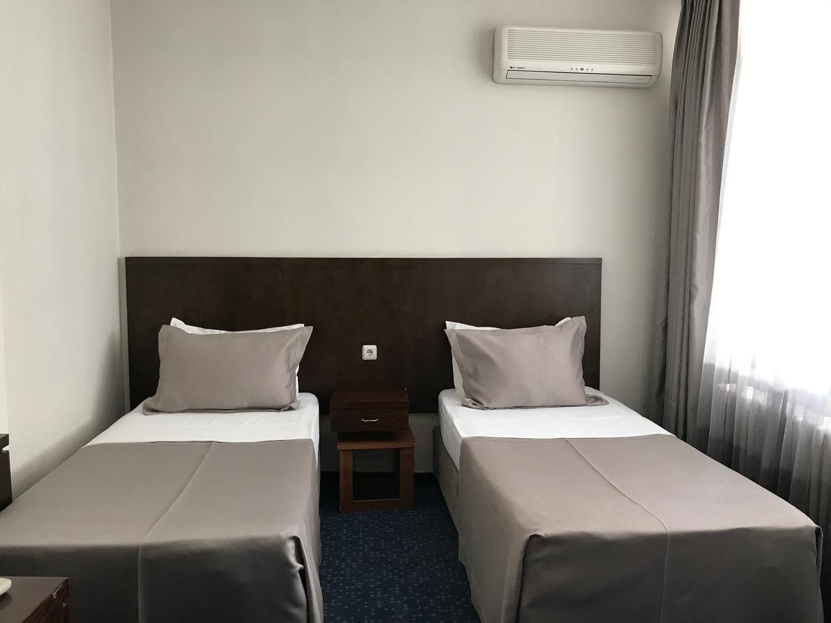 Hande Hotel Mustafakemalpaşa Esterno foto