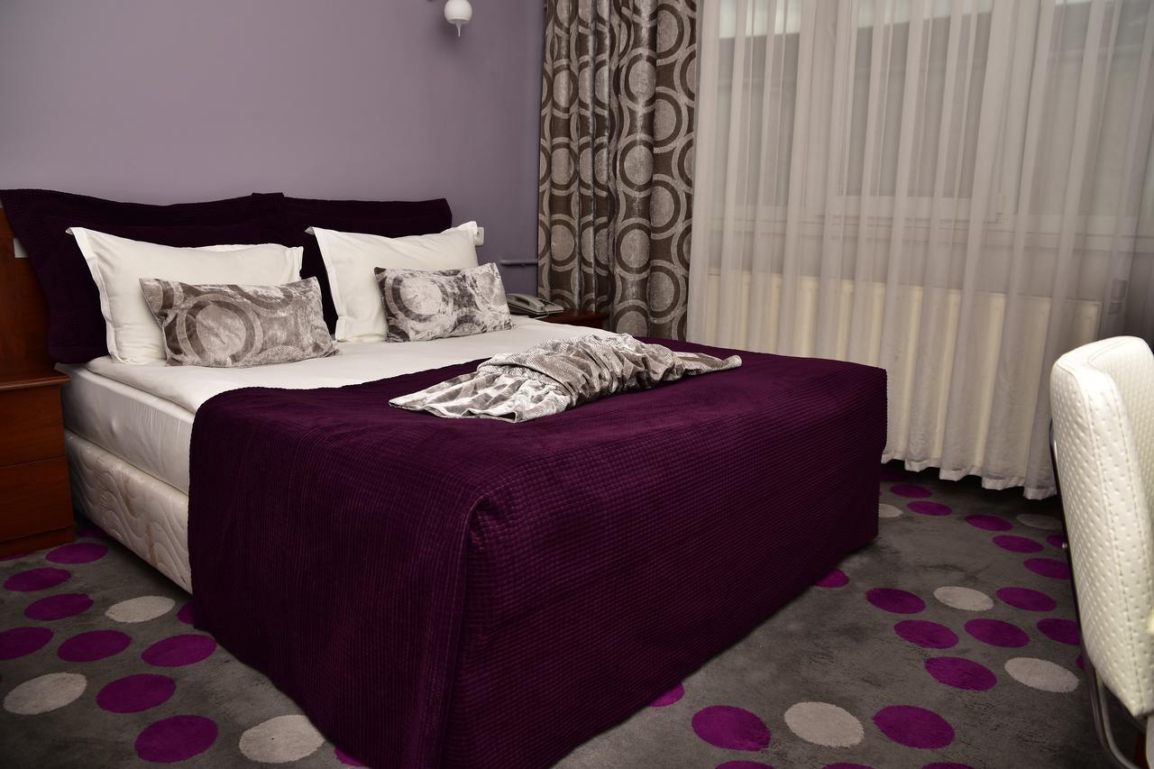 Hande Hotel Mustafakemalpaşa Esterno foto