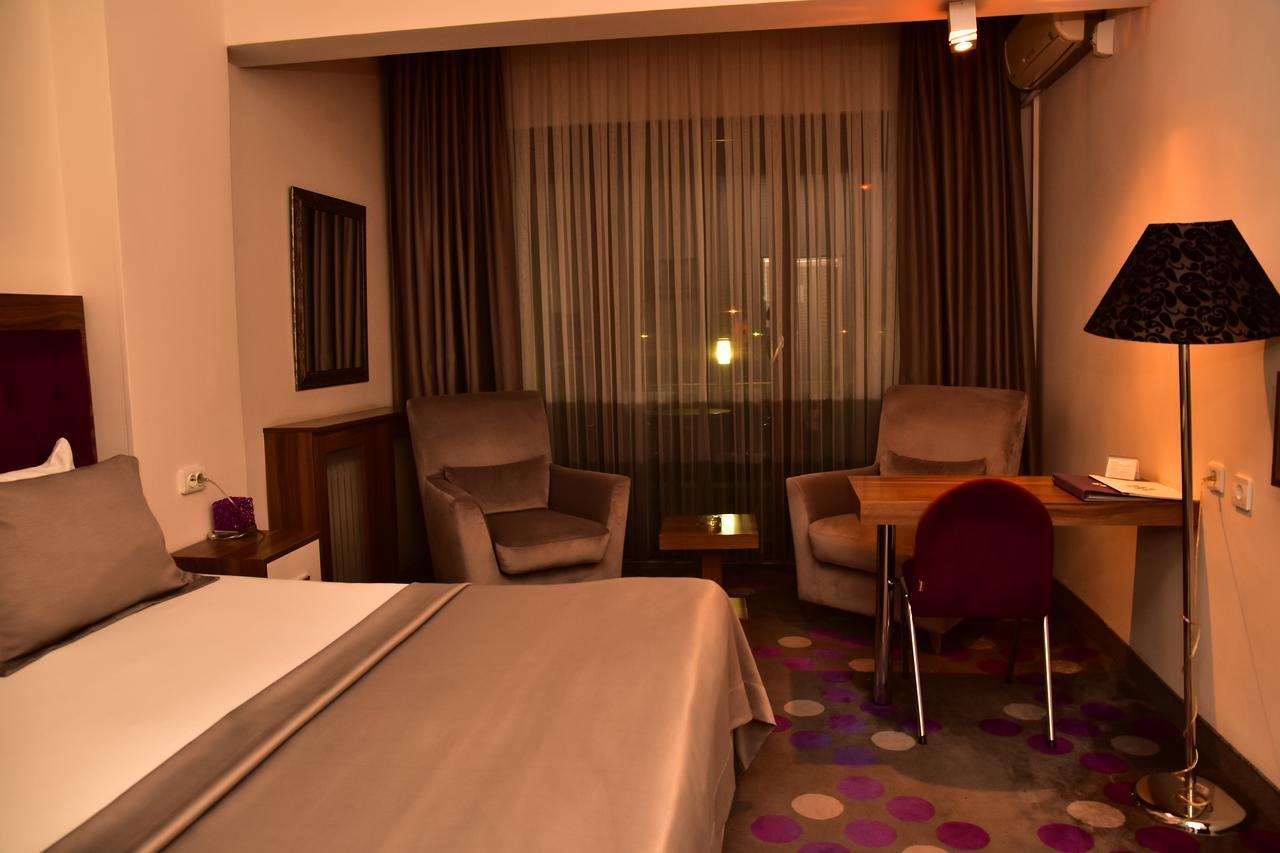 Hande Hotel Mustafakemalpaşa Esterno foto