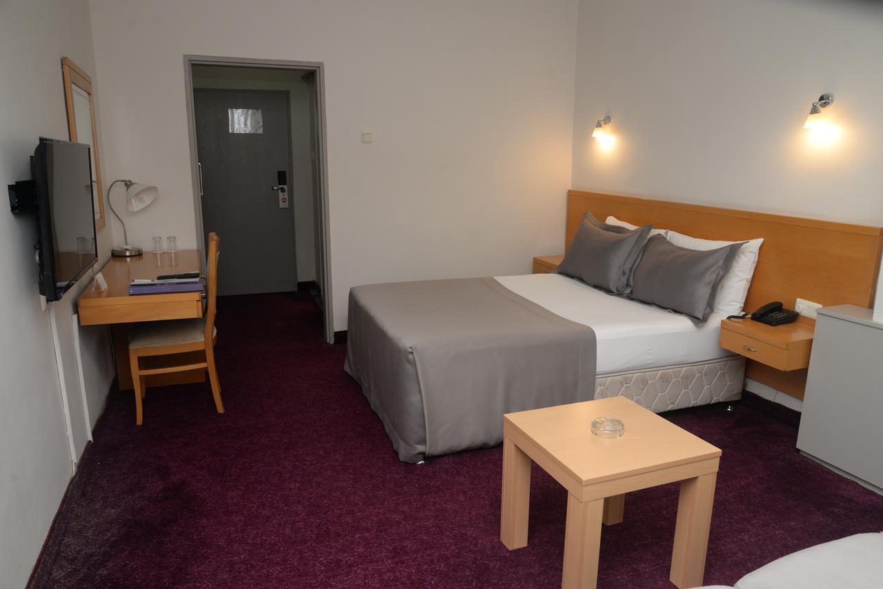 Hande Hotel Mustafakemalpaşa Esterno foto